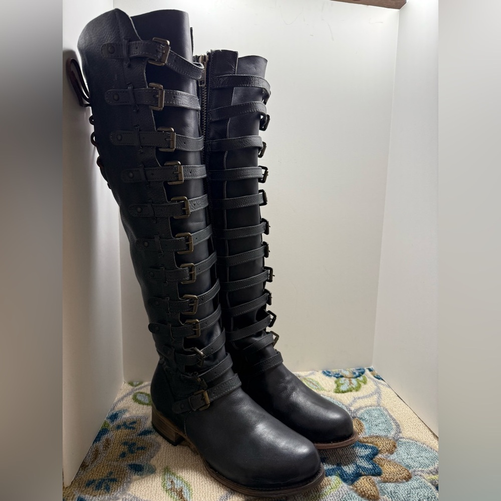 Freebird Rylan Tall Knee High Strappy Side Zip Boots 11 NWT